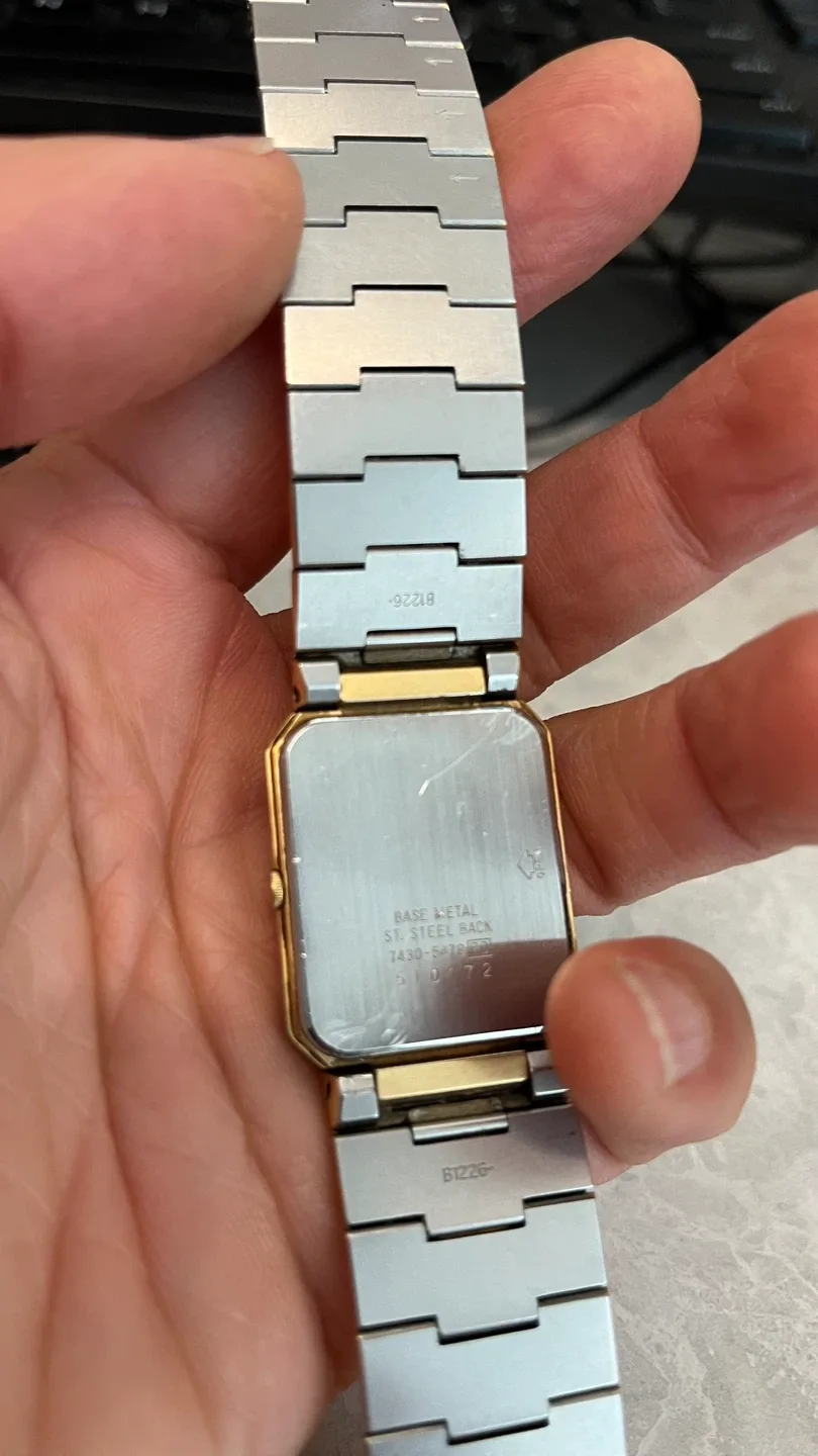 Seiko Quartz Gold/Silver Tone Watch image indicator(3)