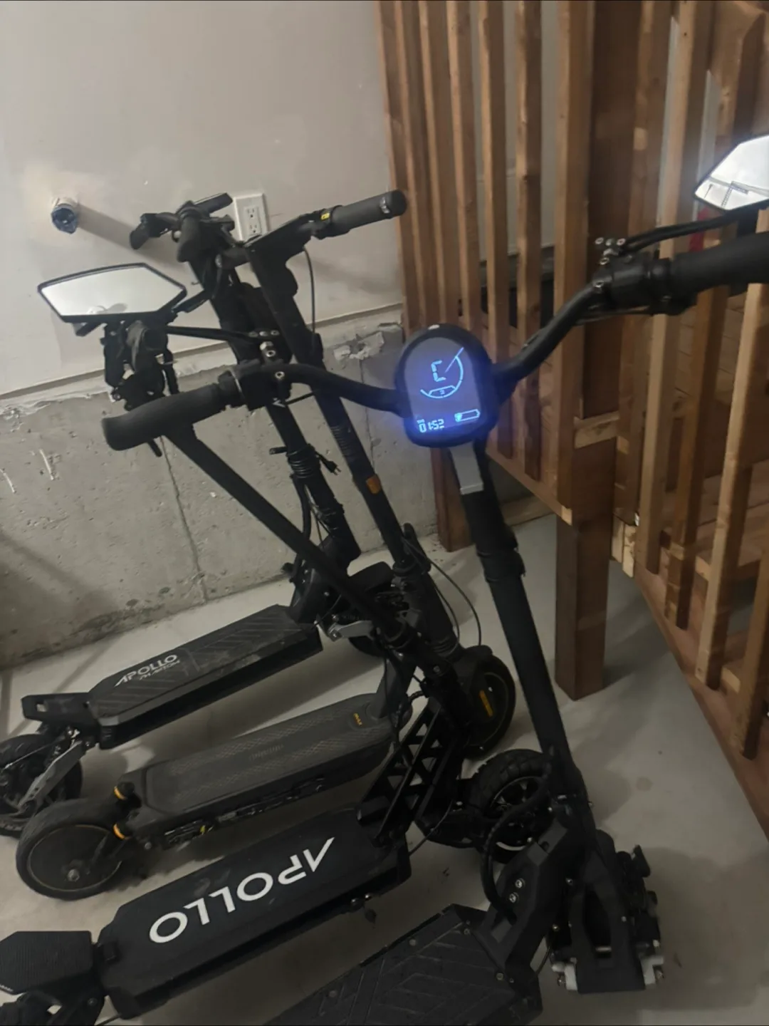 Apollo Phantom Electric Scooter image indicator(10)