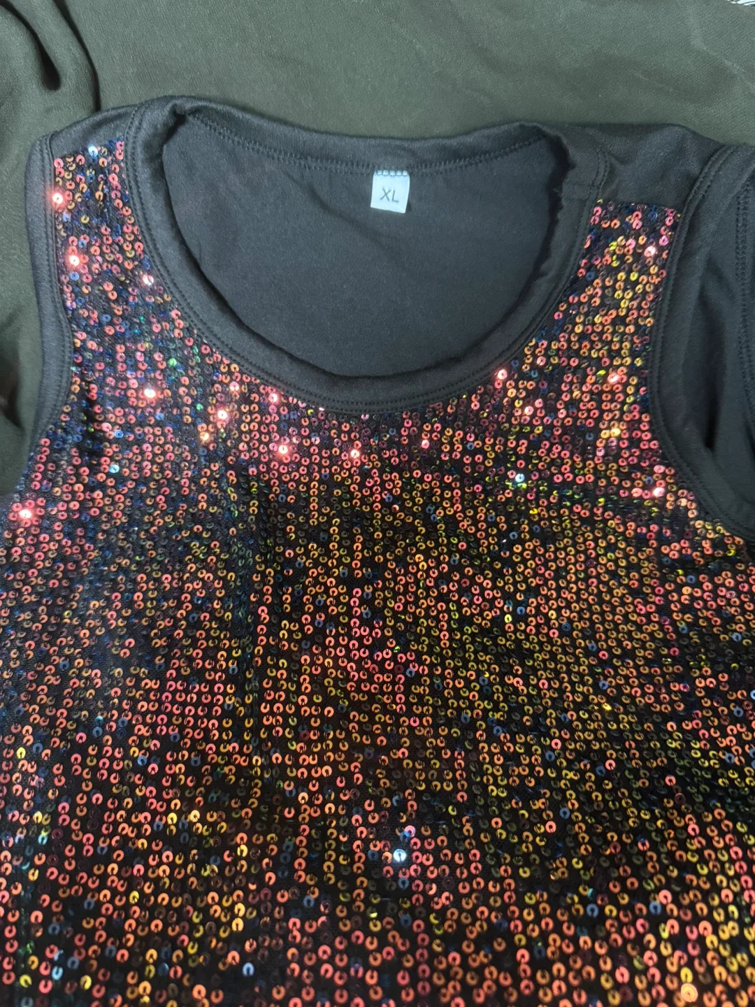 Red Sequin on black Tank Top - Size XL🧡 image indicator(2)