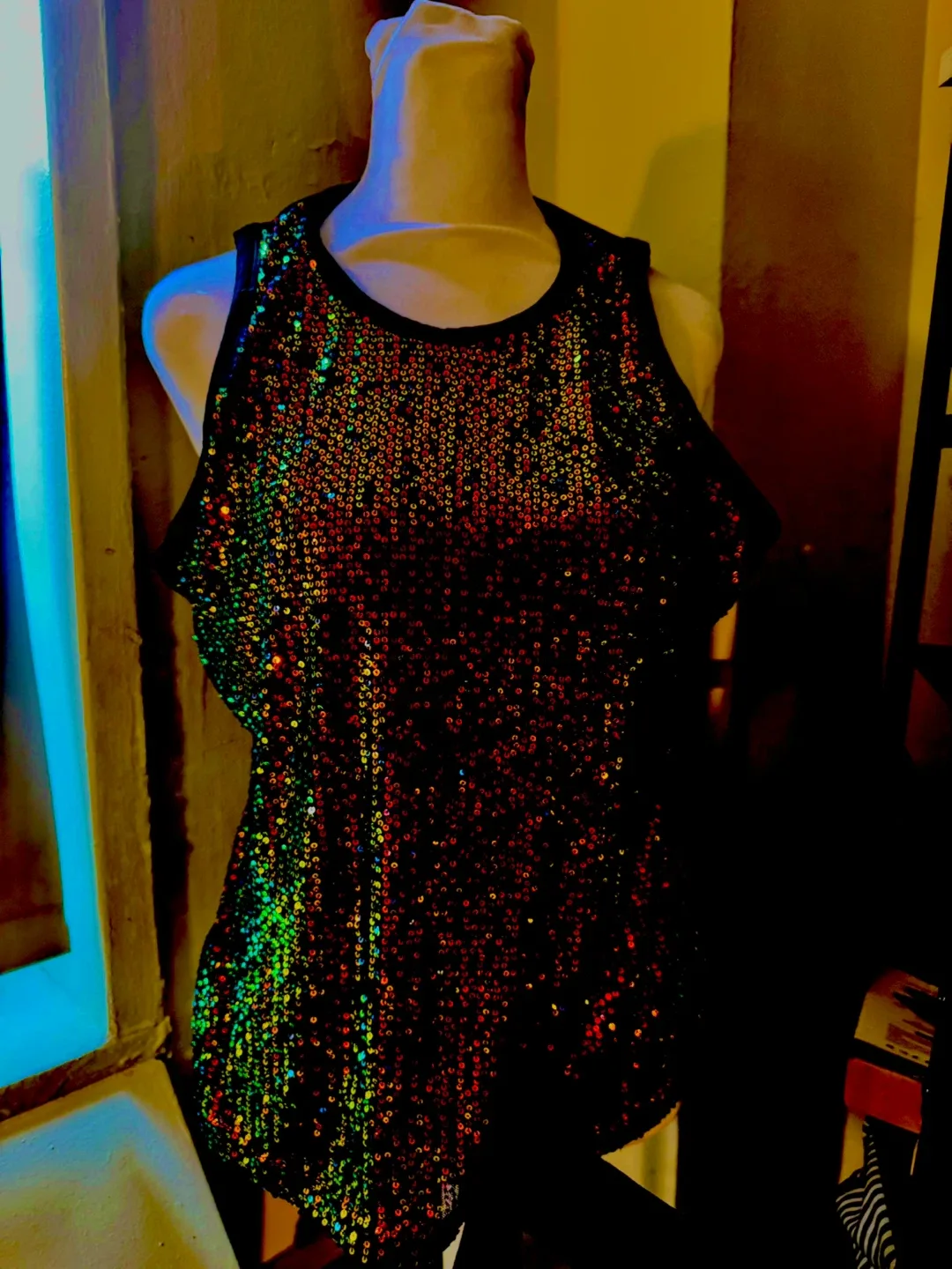Red Sequin on black Tank Top - Size XL🧡 image indicator(8)
