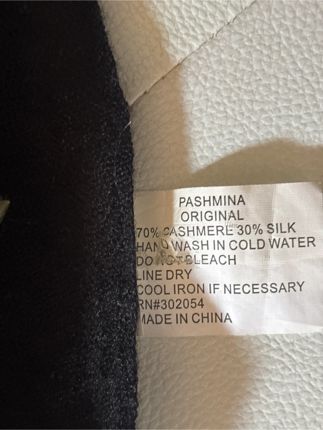 Pashmina Original Scarf - 70% Cashmere, 30% Silk image indicator(2)