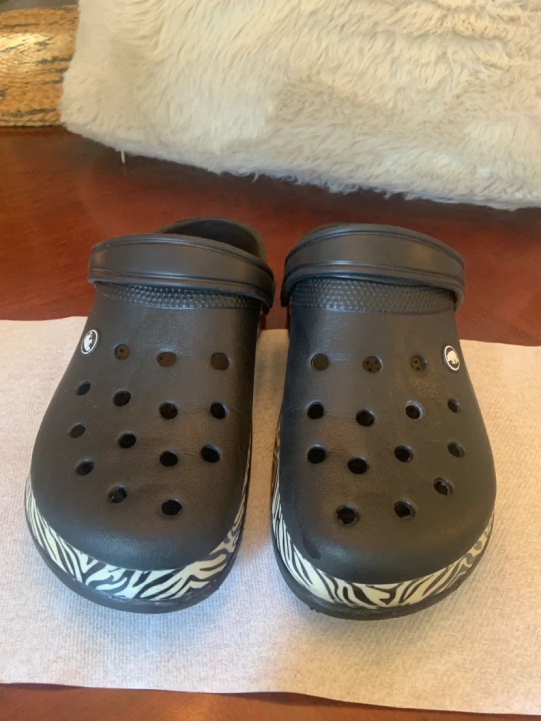 Classic Clogs, Black with Zebra Print, Size 8 image indicator(4)