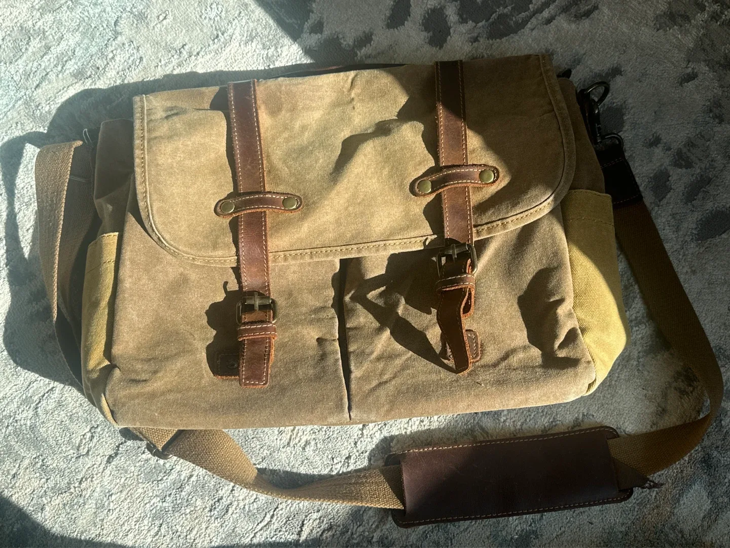 Canvas Messenger Bag thumbnail