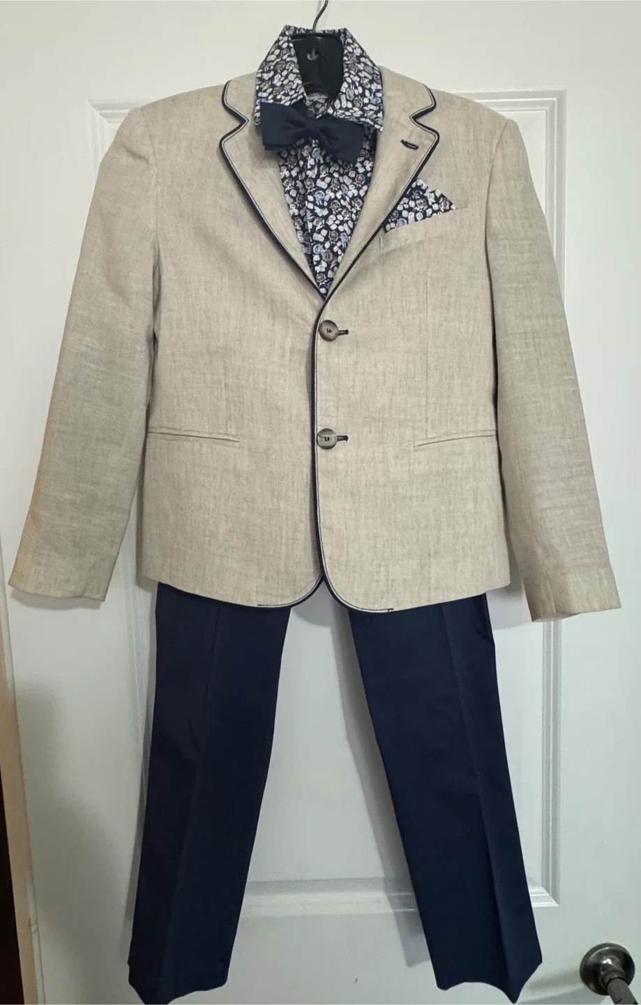 Colorichiari Boys Suit - Size 34 image indicator(2)