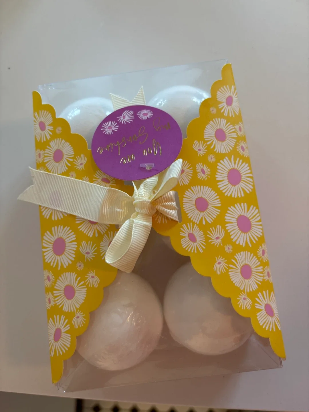 Bath bombs and bars gift sets image indicator(2)