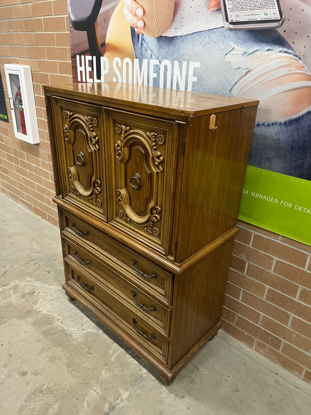Bassett Armoire/Dresser - photo 4