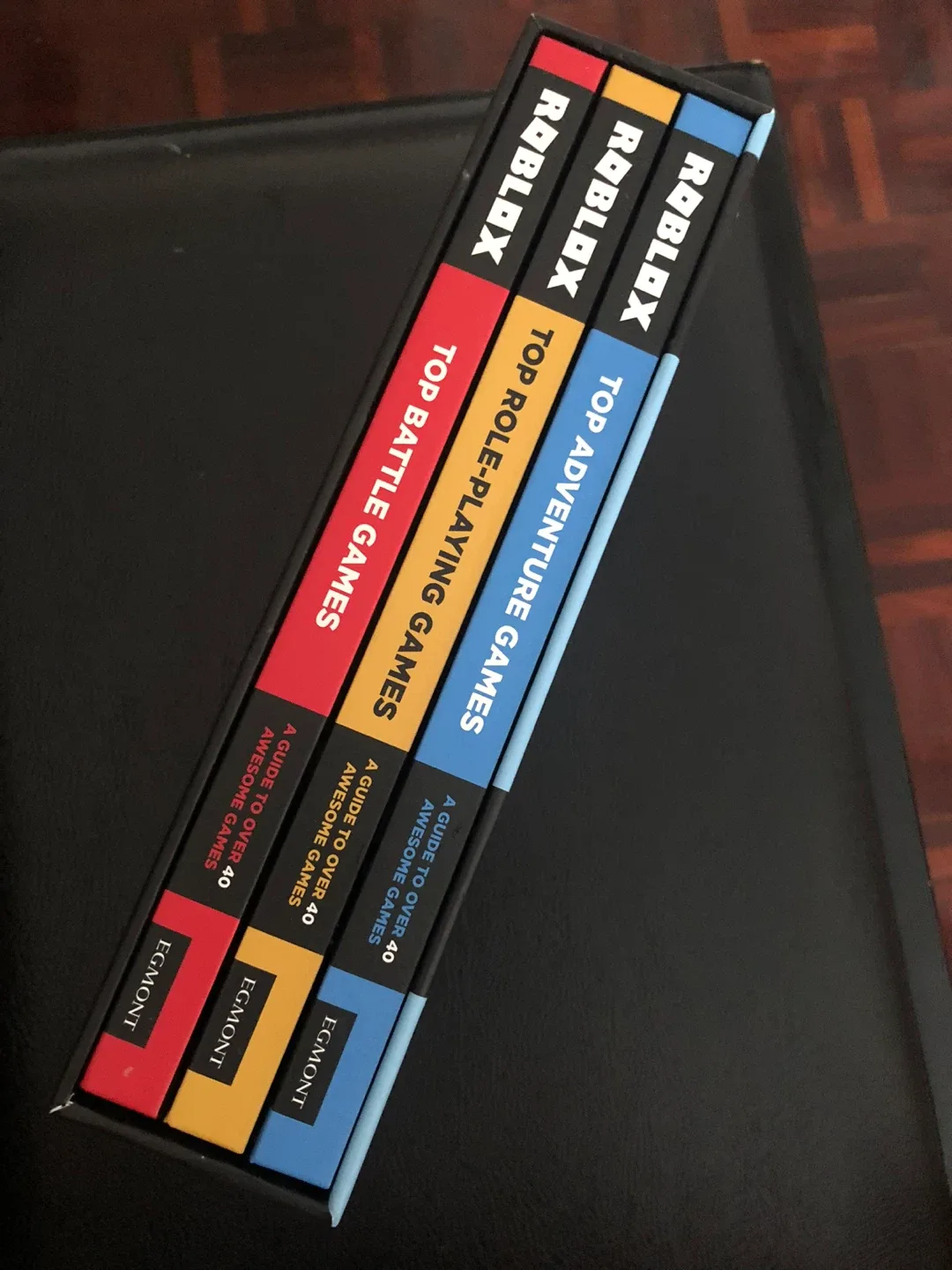 Roblox Ultimate Guide Collection Book Set image indicator(2)