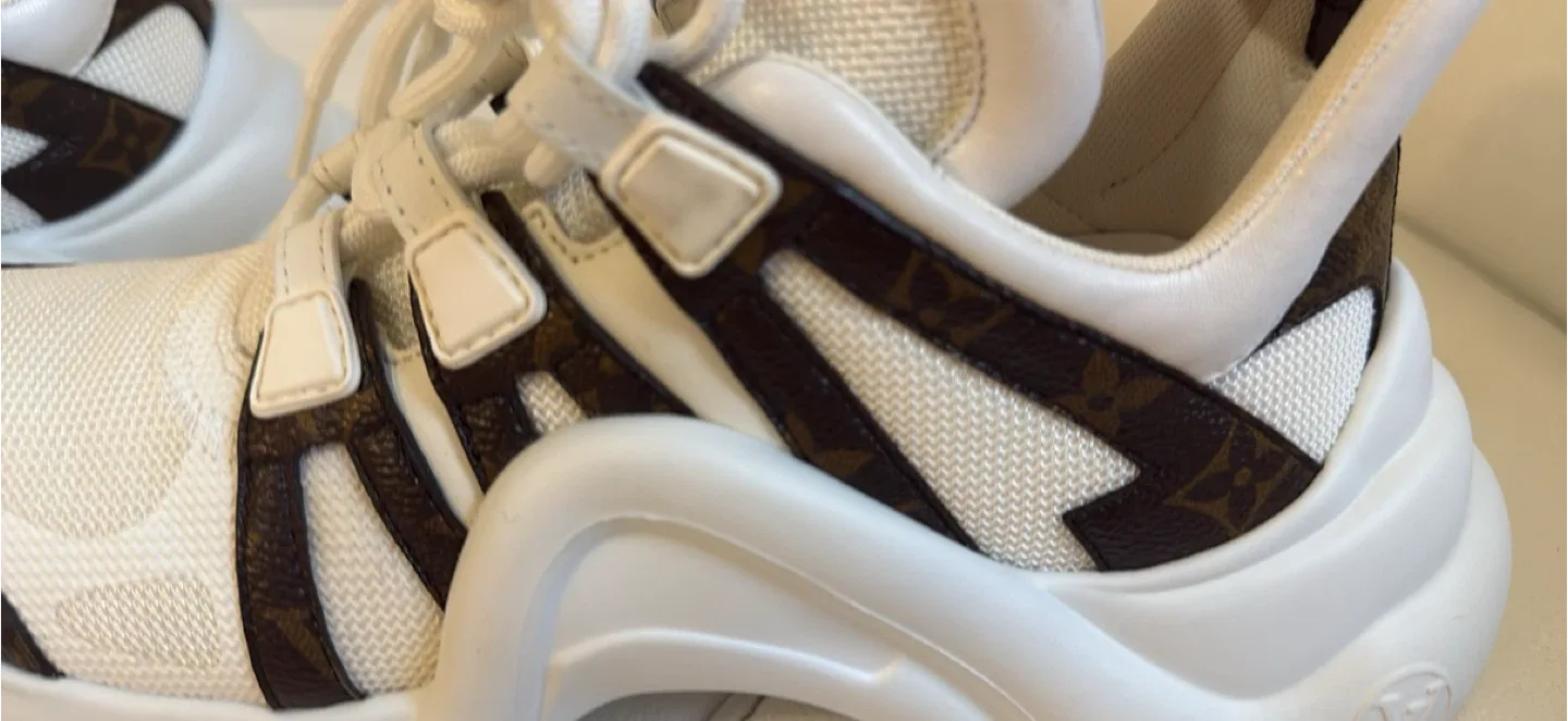 Louis Vuitton LV Trainer Sneaker Size 39 image indicator(4)