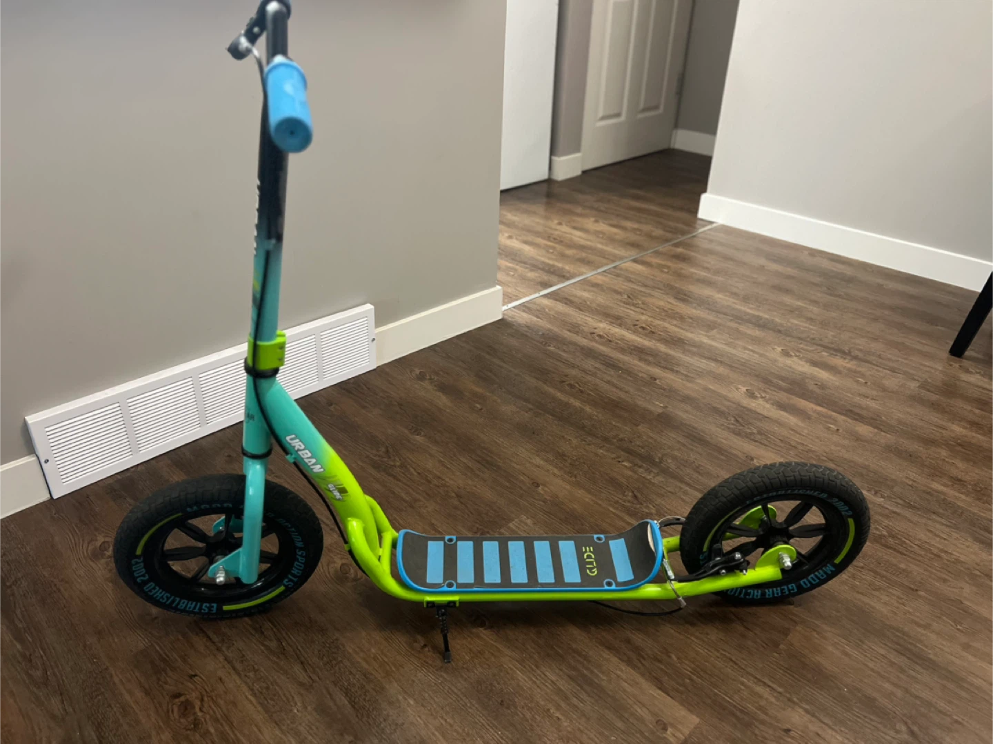 Urban Glide Scooter - Turquoise/Green