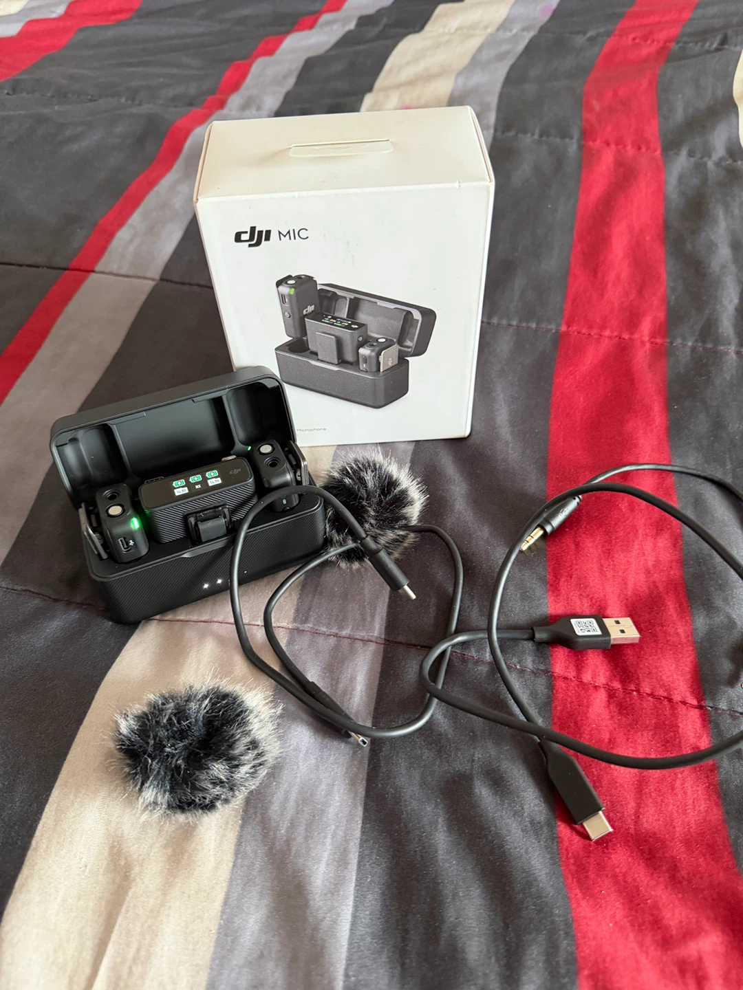 DJI Mic Wireless Microphone System - Like New! - photo 3