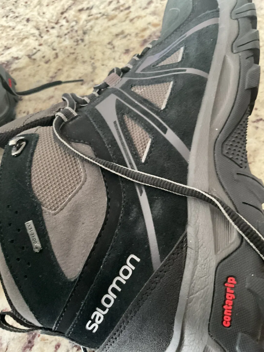 Salomon Black Hiking Boots image indicator(4)