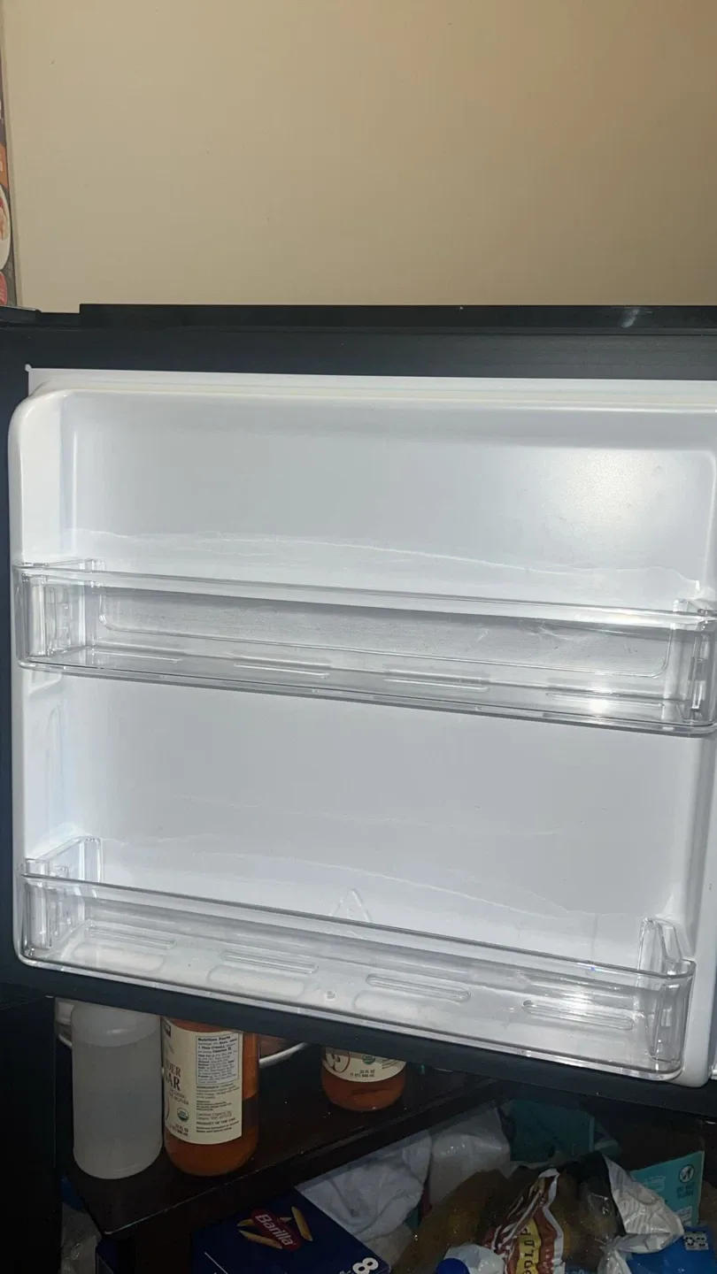 Magic Chef Black Refrigerator image indicator(4)