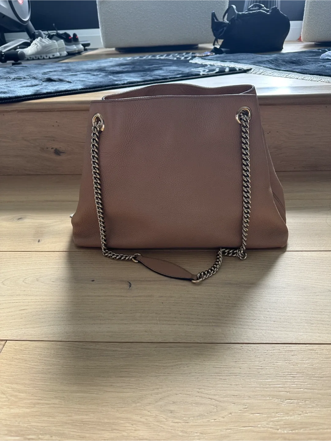 Gucci Soho Leather Chain Bag image indicator(2)