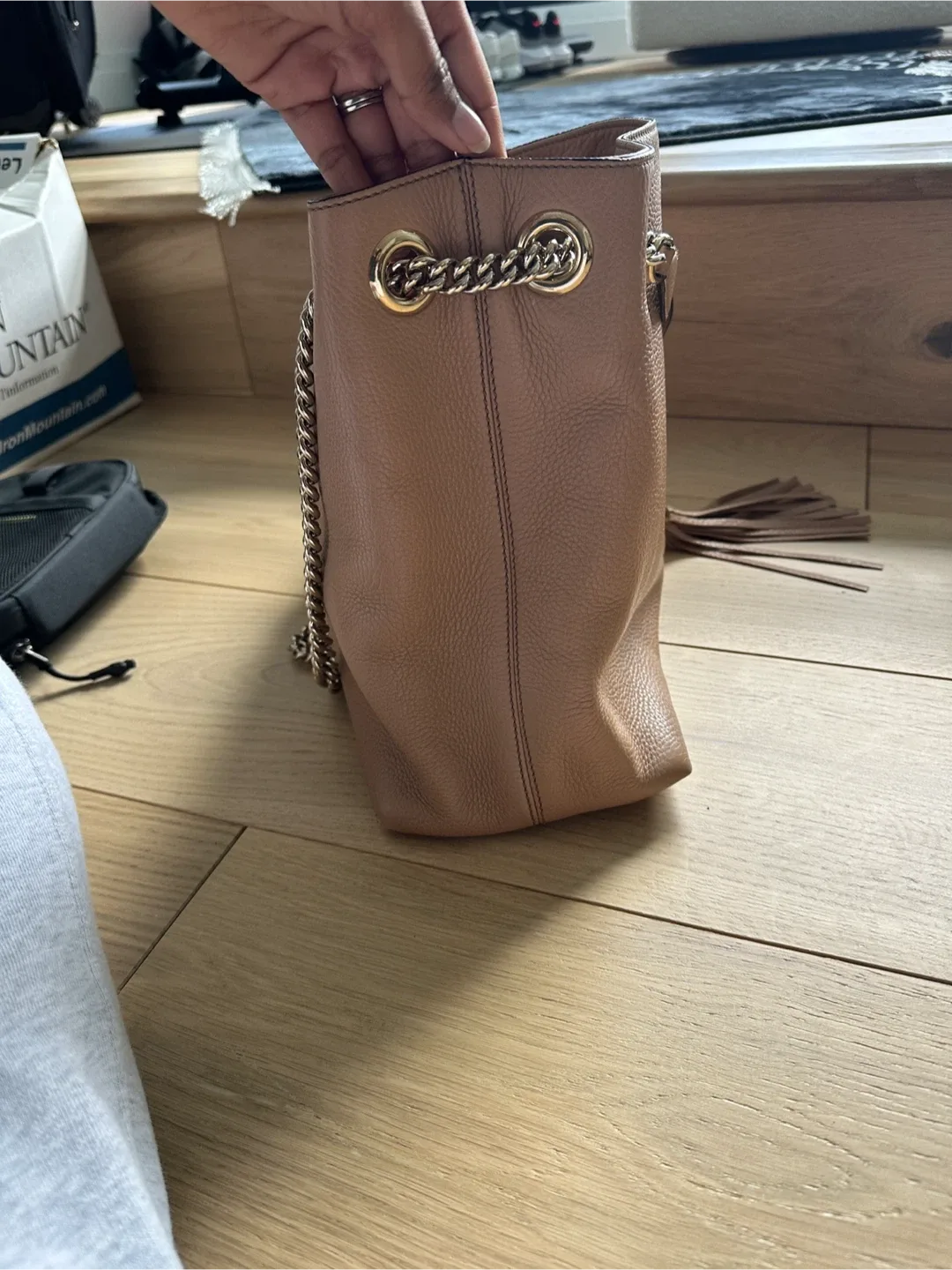 Gucci Soho Leather Chain Bag image indicator(3)