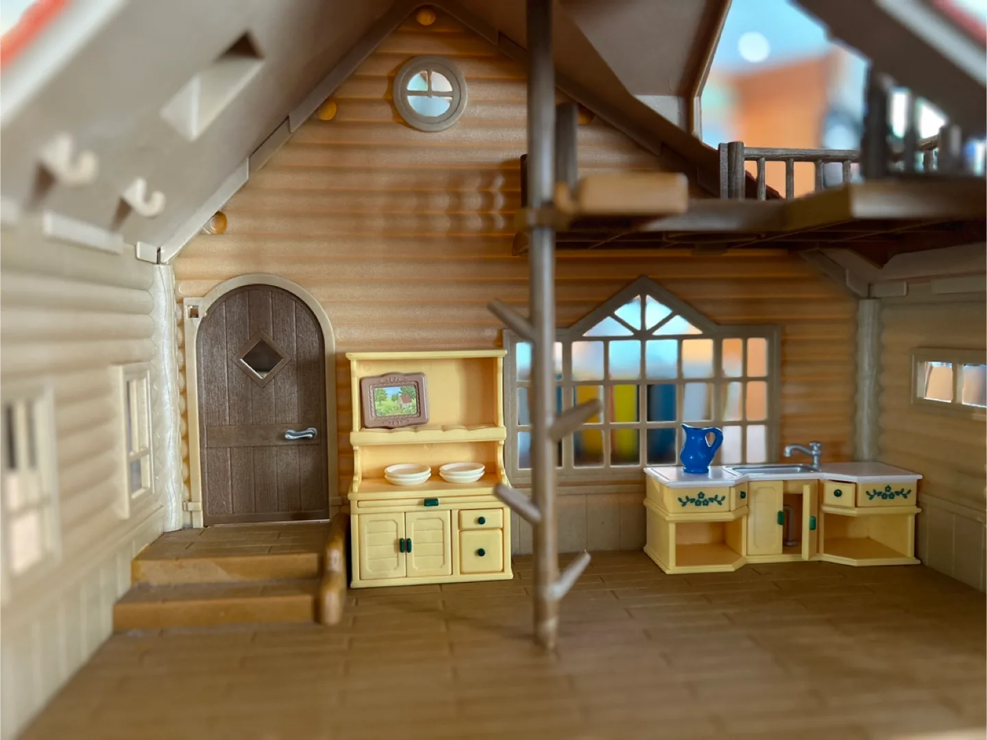 Calico Critters Log Cabin Lakeside Lodge & Koala Family image indicator(5)