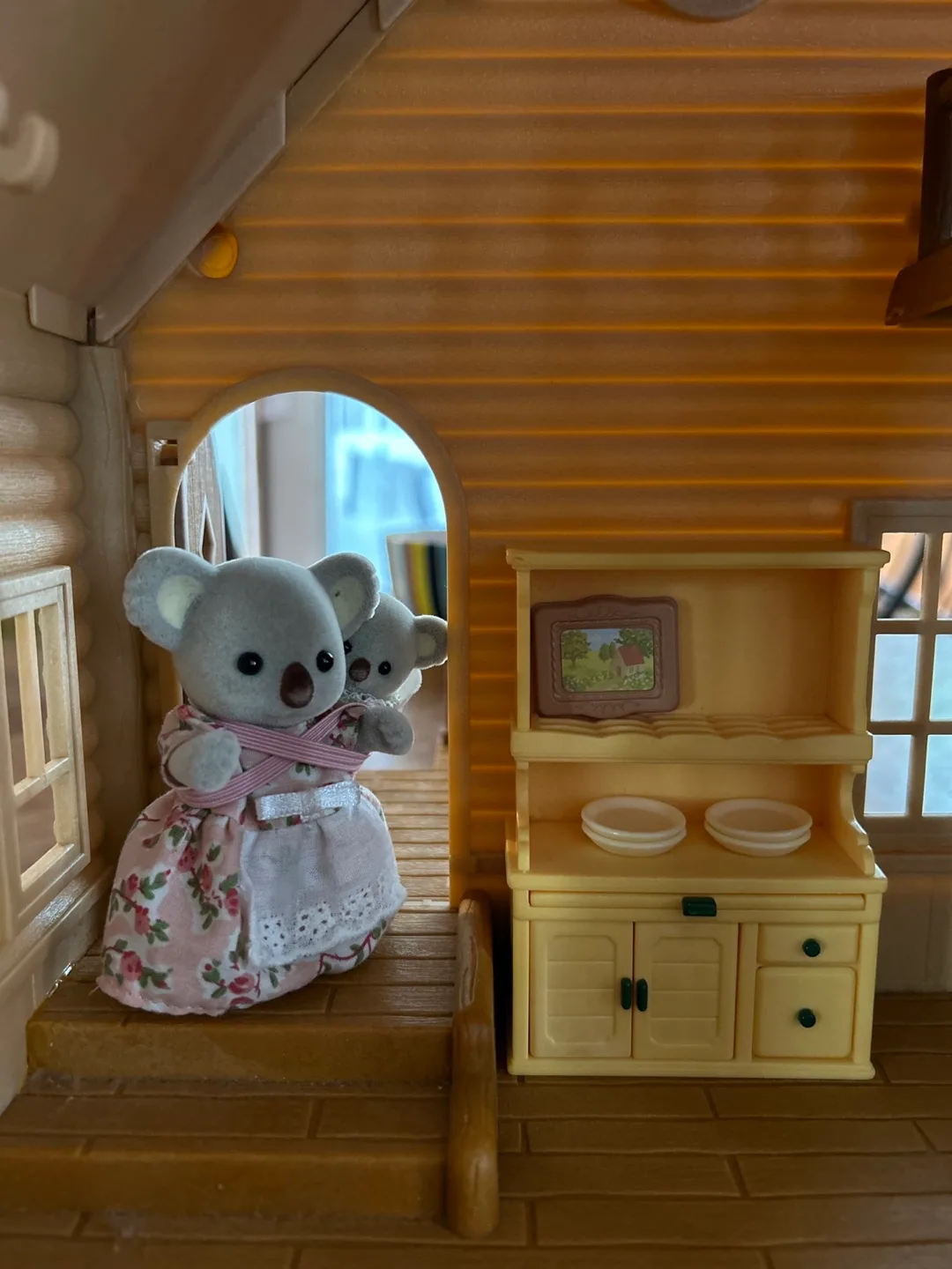 Calico Critters Log Cabin Lakeside Lodge & Koala Family image indicator(6)