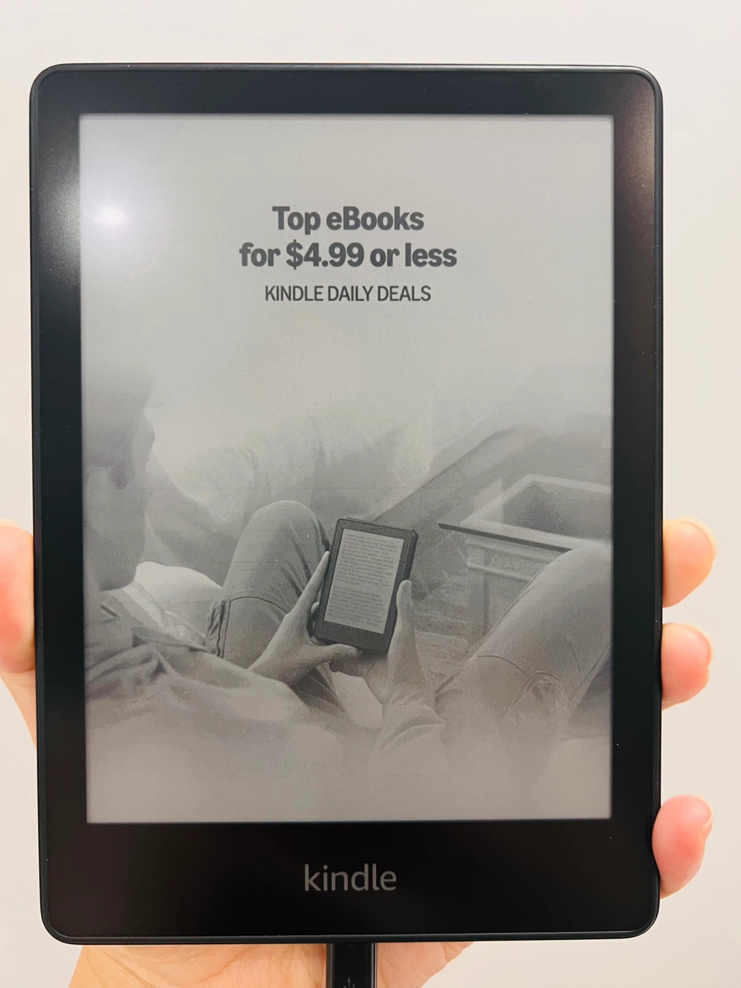 Kindle Paperwhite (11th Gen), Excellent Condition - photo 2