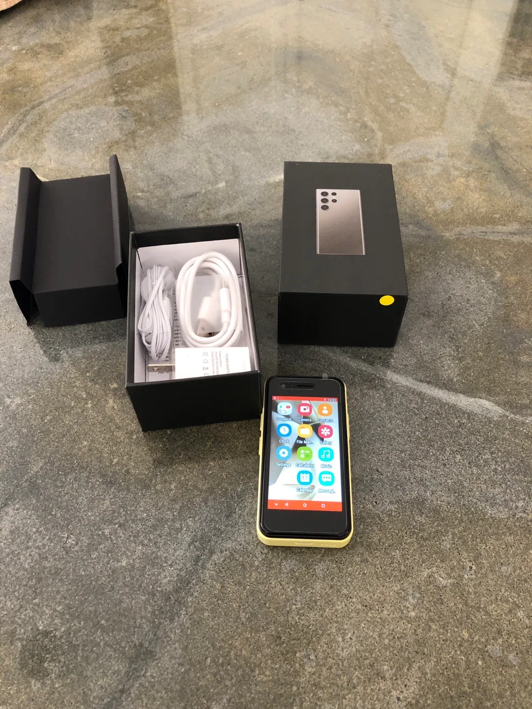 Mini Phone Unlocked - S25 / 60 GB thumbnail