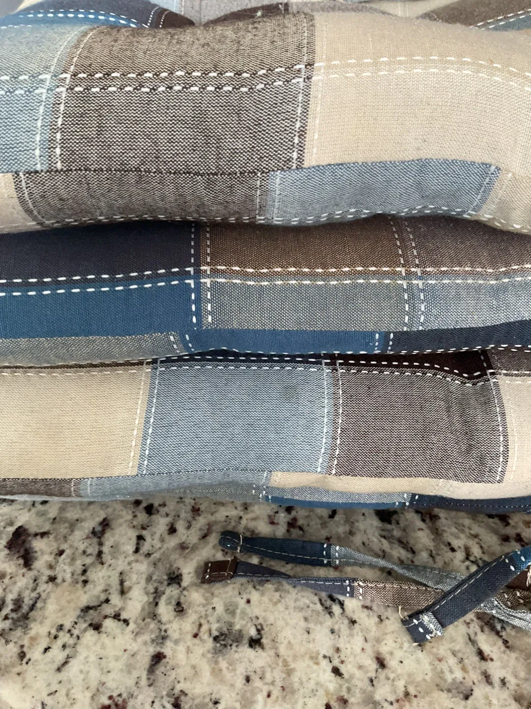 Set of 4 Plaid Chair Cushions image indicator(2)