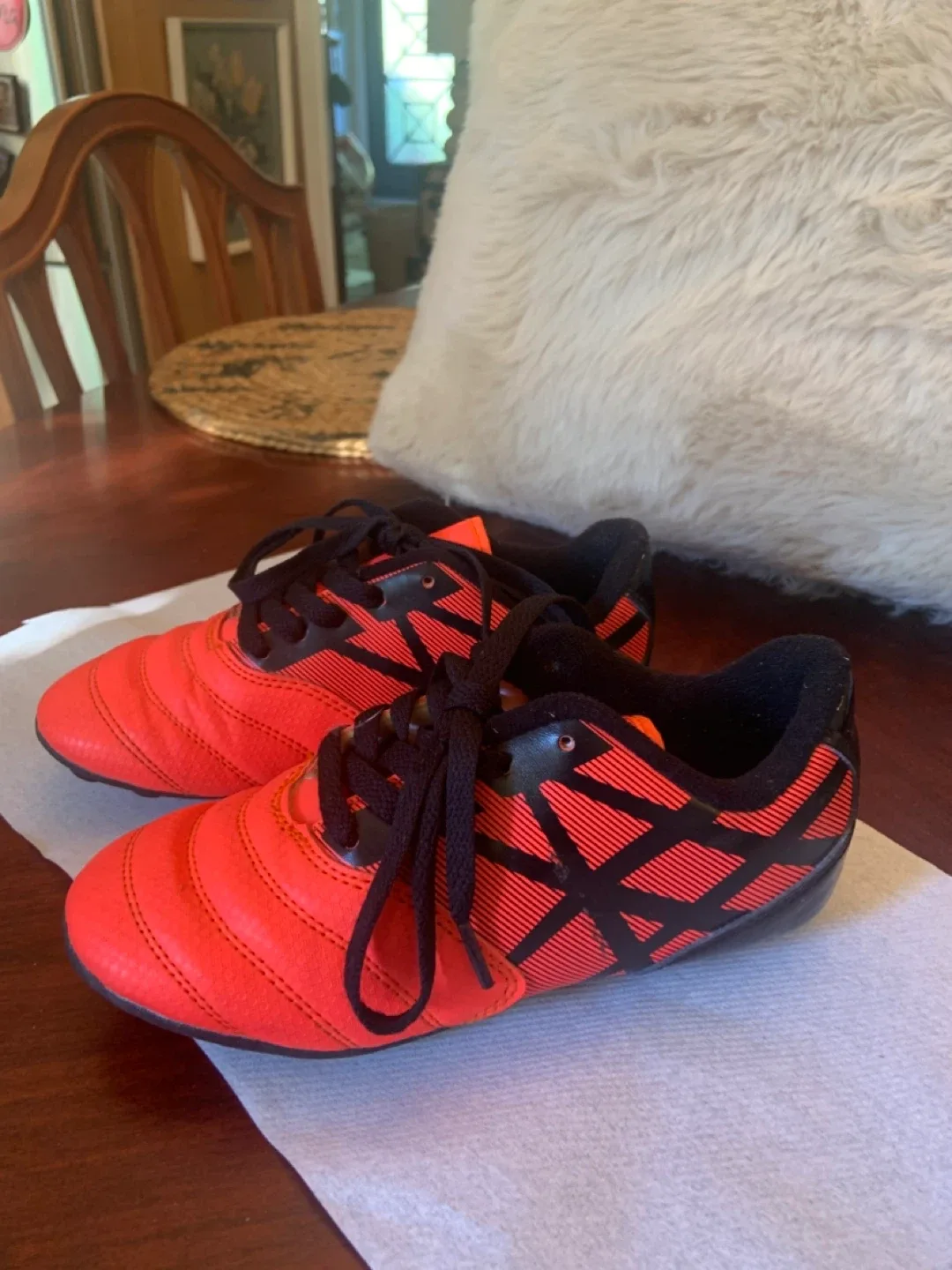 Boy’s Athletic Works Soccer Shoes - Size 13 image indicator(10)