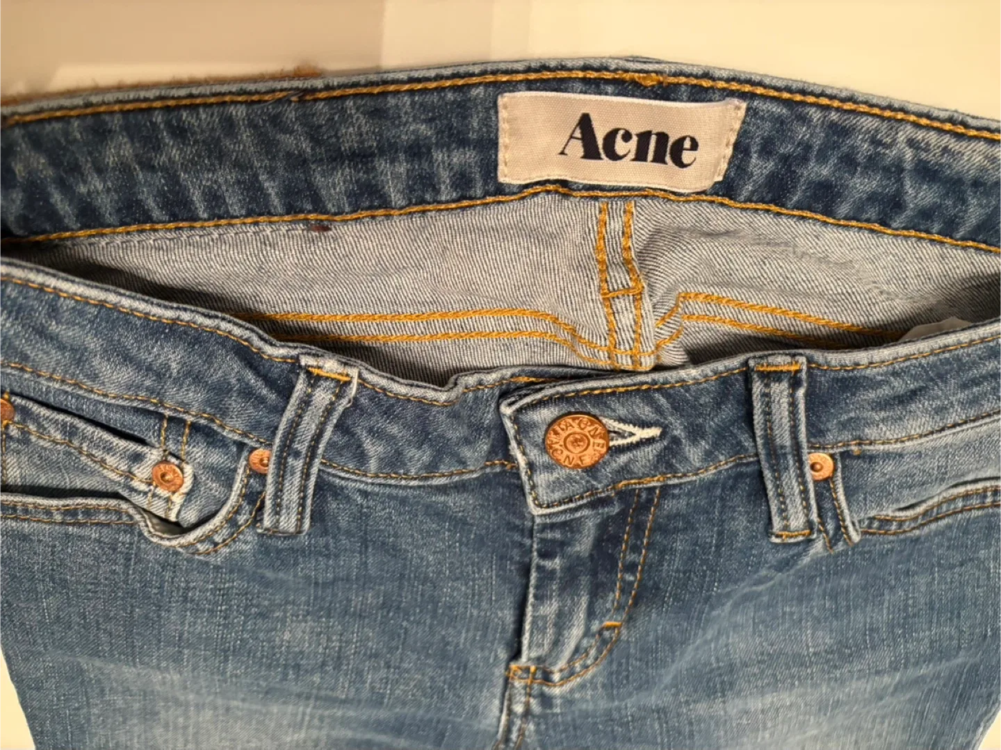 Acne jeans  size 25 -great condition image indicator(4)