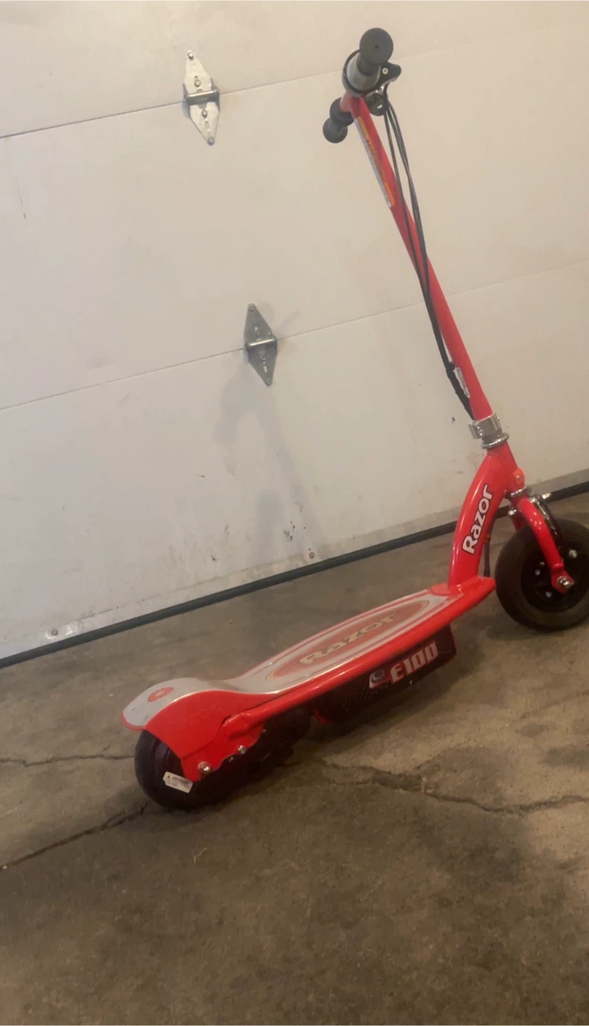 Razor E100 Electric Scooter - Red - photo 2