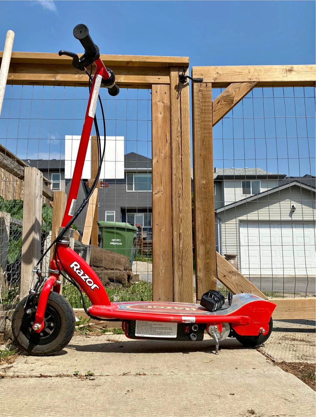 Razor E100 Electric Scooter - Red
