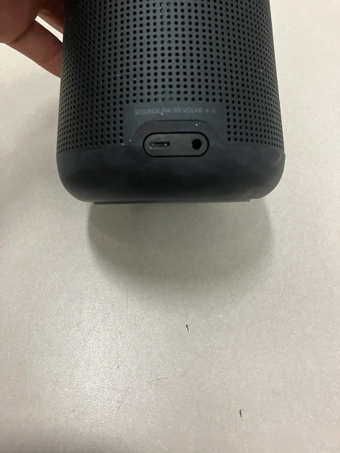 Bose portable bluetooth speaker soundlink revolve 1 boack. image indicator(2)