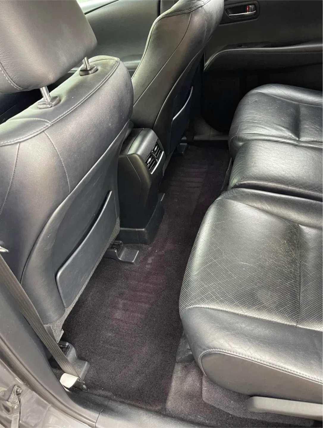 Lexus RX 450h SUV image indicator(9)