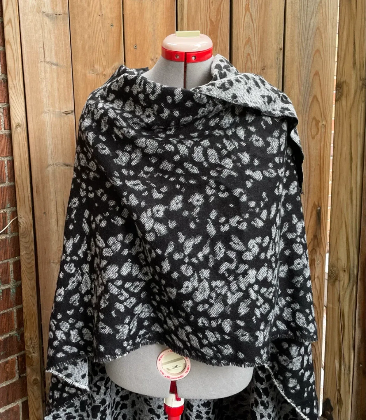 Leopard Print reversible wrap/shawl image indicator(3)