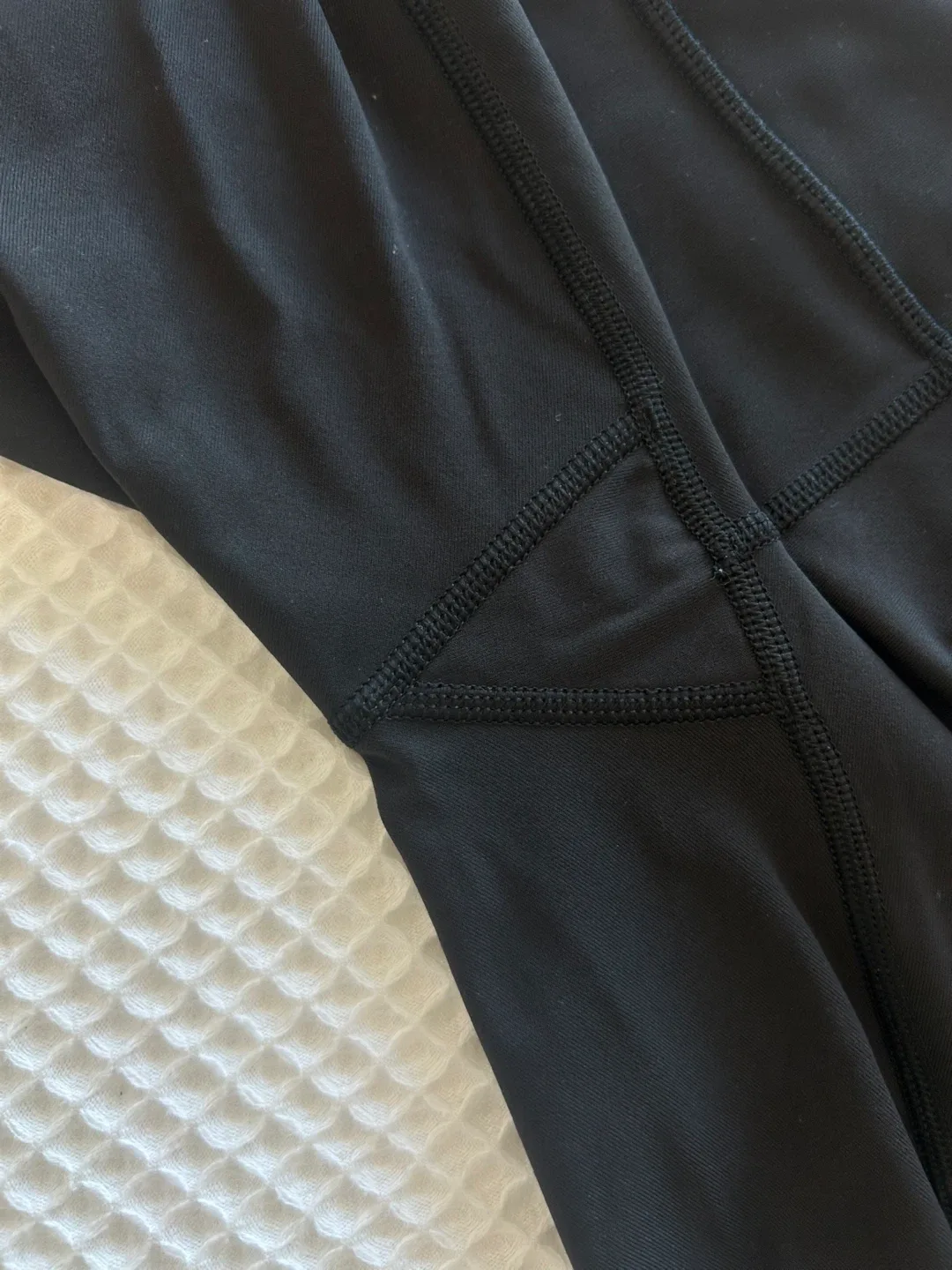 Lululemon size 8 crop leggings , like new! image indicator(6)