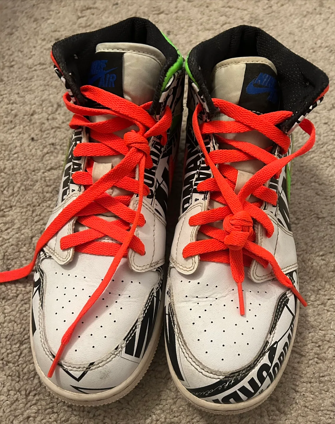 Nike Air Jordan 1 Mid SE 'White Black Green Red' image indicator(3)