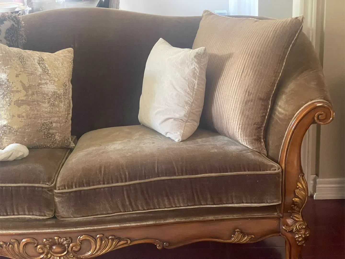 Antique Style Sofa and Armchair Set image indicator(4)