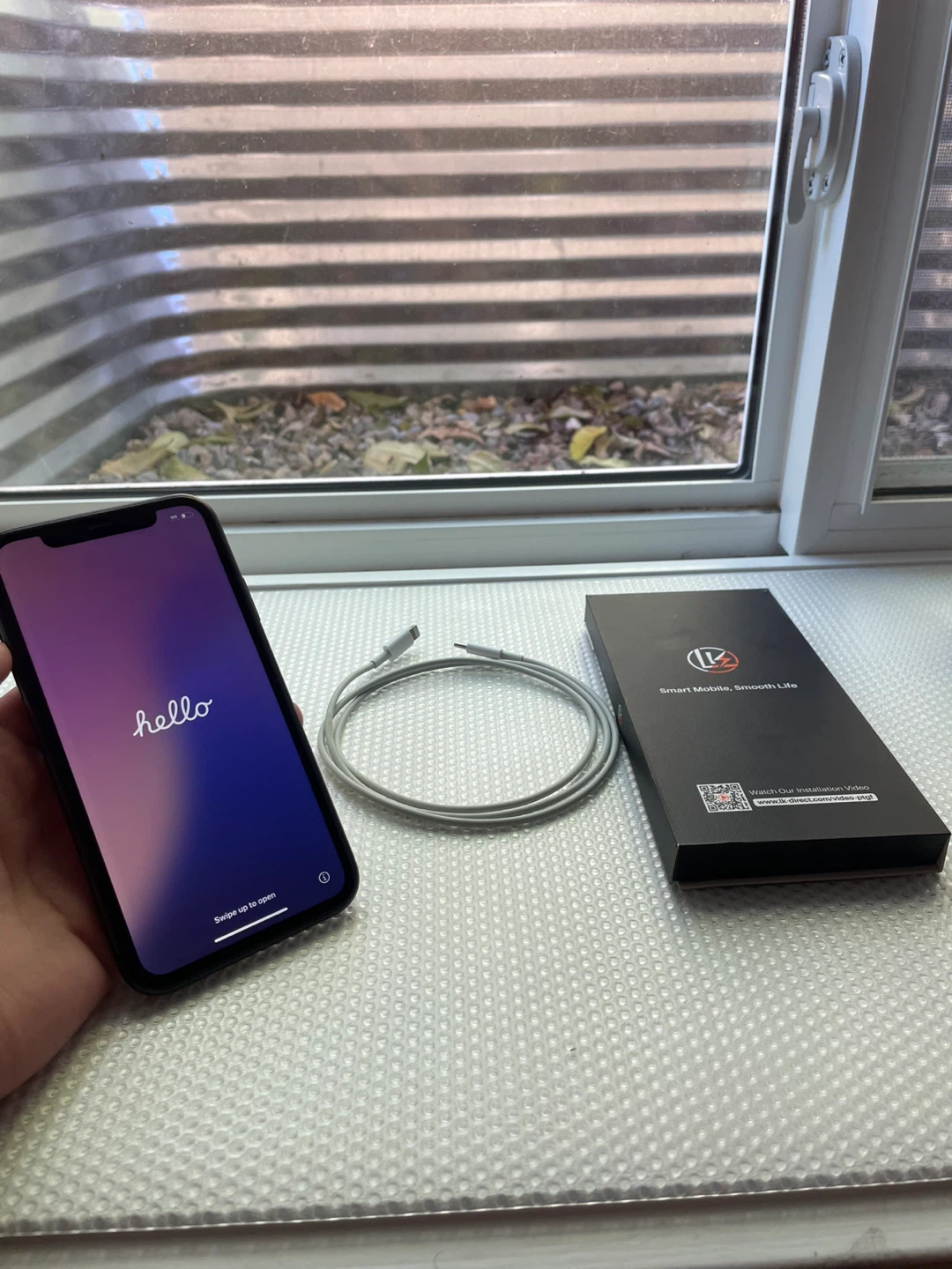 iPhone 11 - 128GB - Comes With Charger! - photo 2