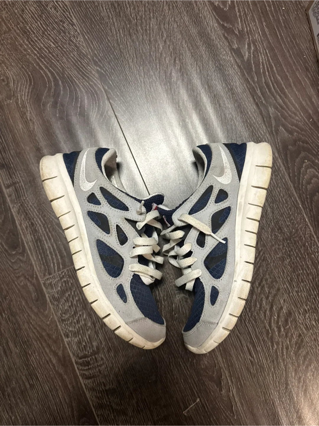 Nike Free Runs - Size 8.5 US image indicator(2)