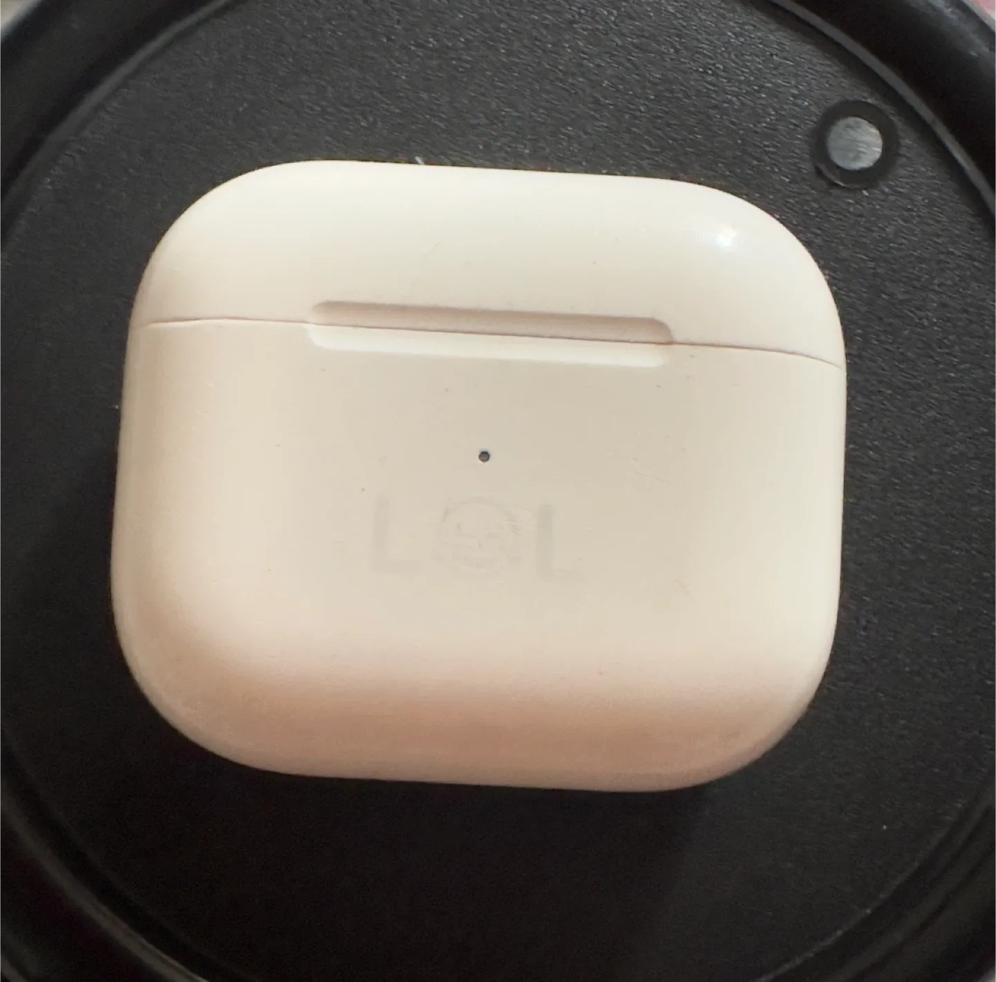 Used Apple AirPods 3rd generation - White image indicator(6)