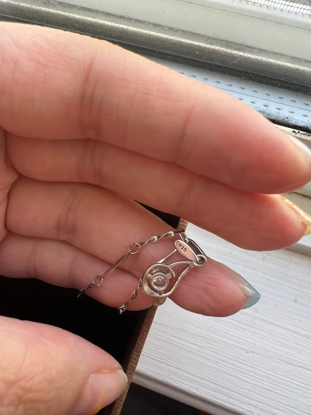 Silver Necklace with Pendant image indicator(5)