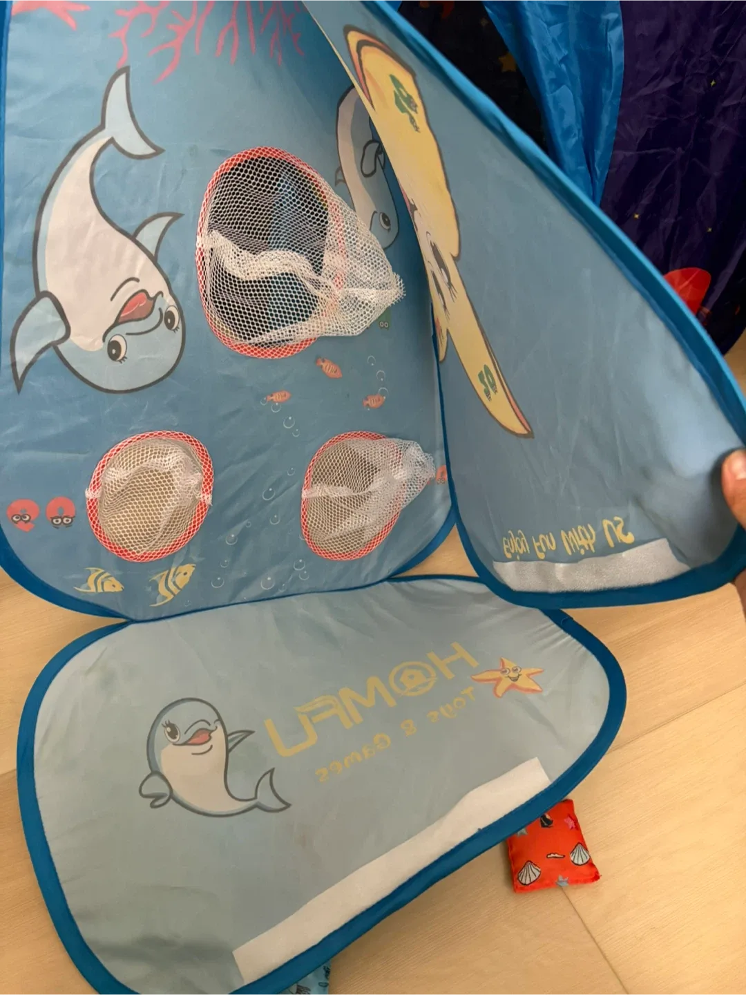 Yomful Pop-Up Play Tent with Bean Bags image indicator(3)