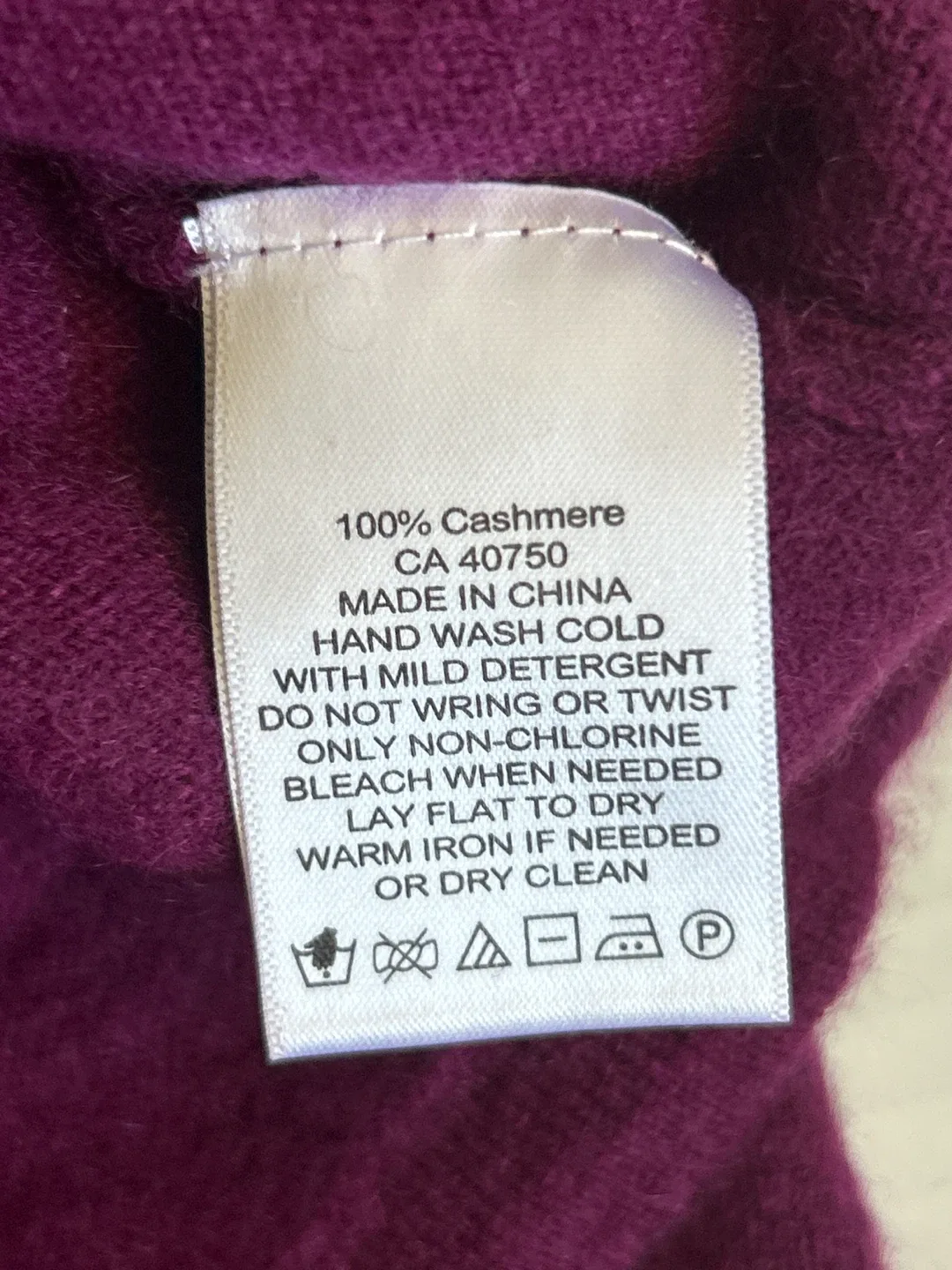 Isaac Mizrahi LIVE 100% Cashmere Sweater - Size S image indicator(3)