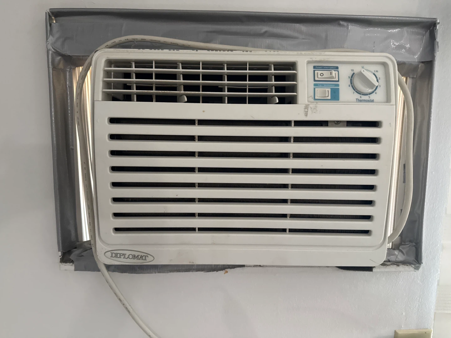 Diplomat Window Air Conditioner - photo 2