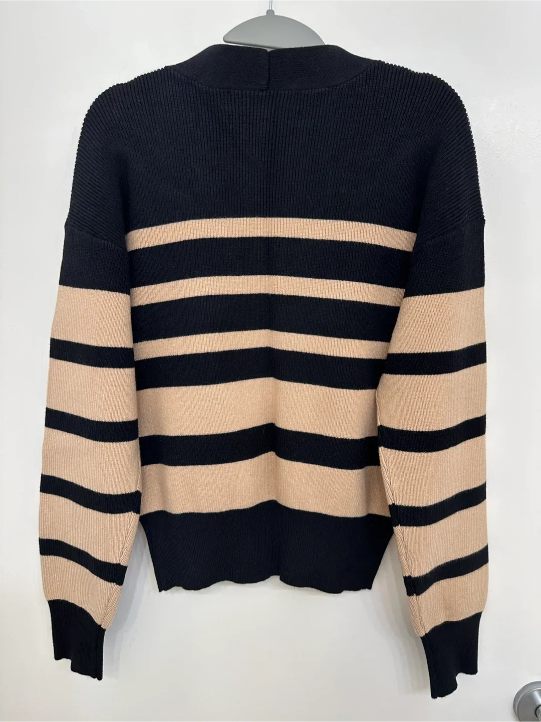Striped Cardigan image indicator(2)