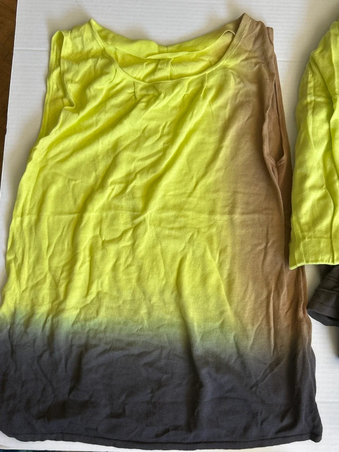 Luisa  Cerano (2 - piece) Outfit - Size 4 (USA) image indicator(4)