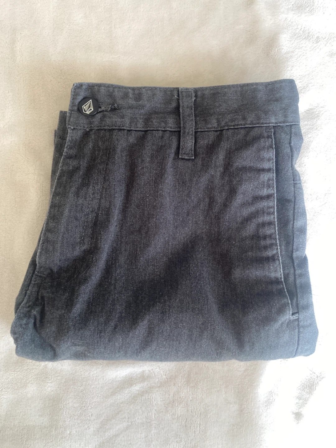 Volcom Shorts - Size 28