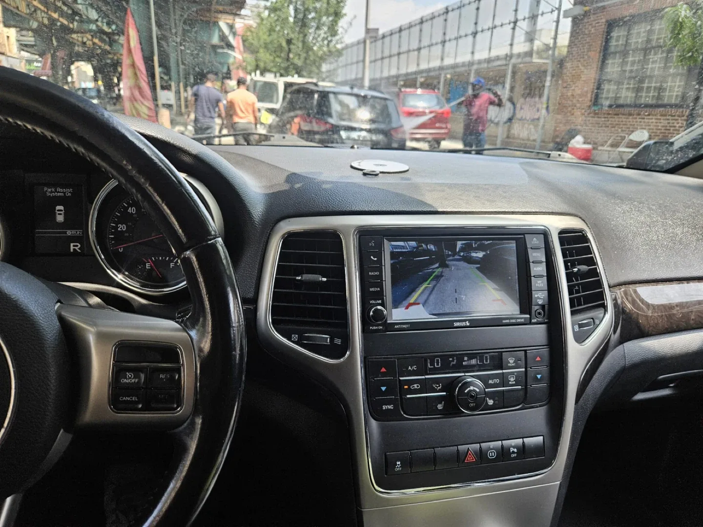 2012 Jeep Grand Cherokee 4X4 LAREDO image indicator(3)