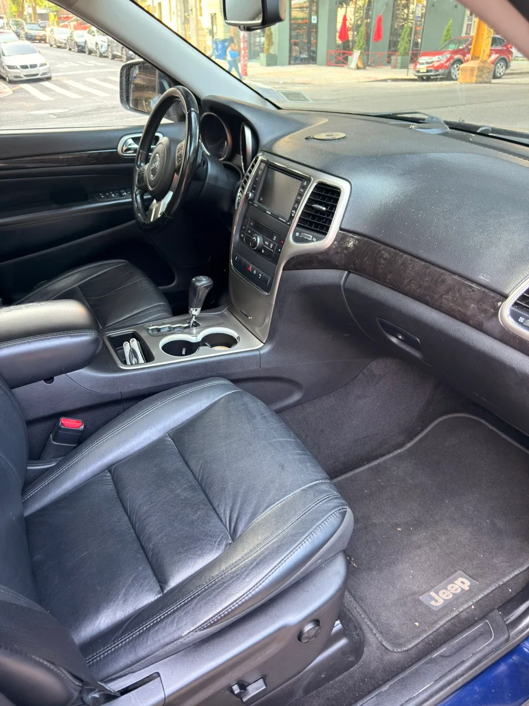 2012 Jeep Grand Cherokee 4X4 LAREDO image indicator(4)