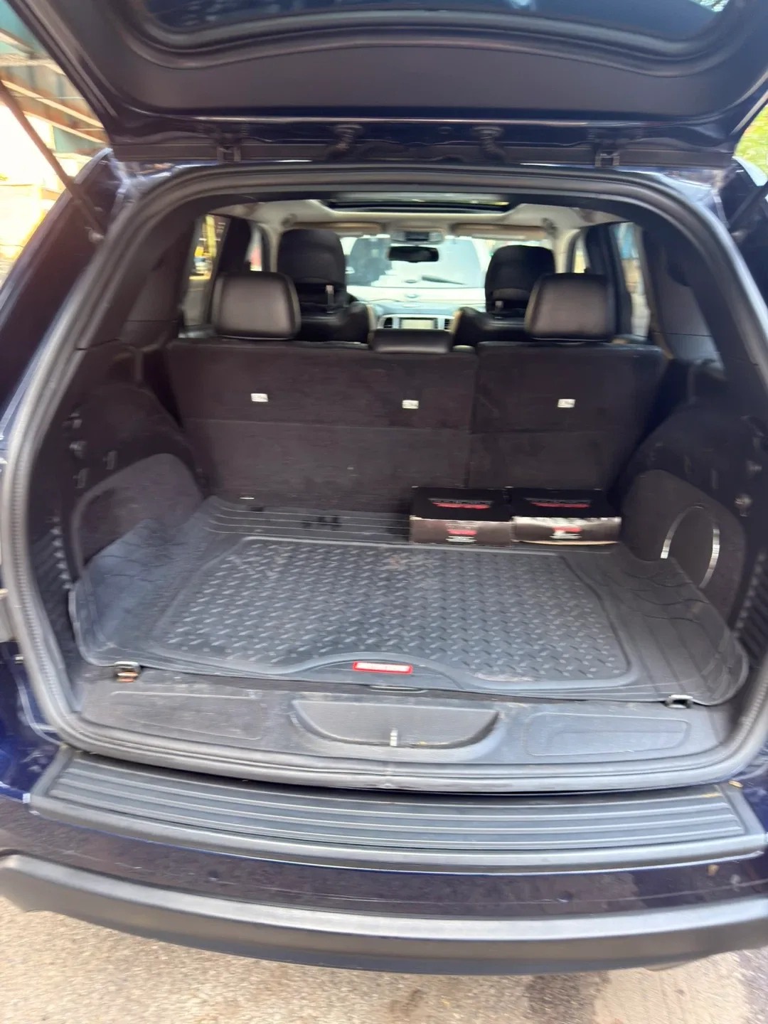 2012 Jeep Grand Cherokee 4X4 LAREDO image indicator(7)