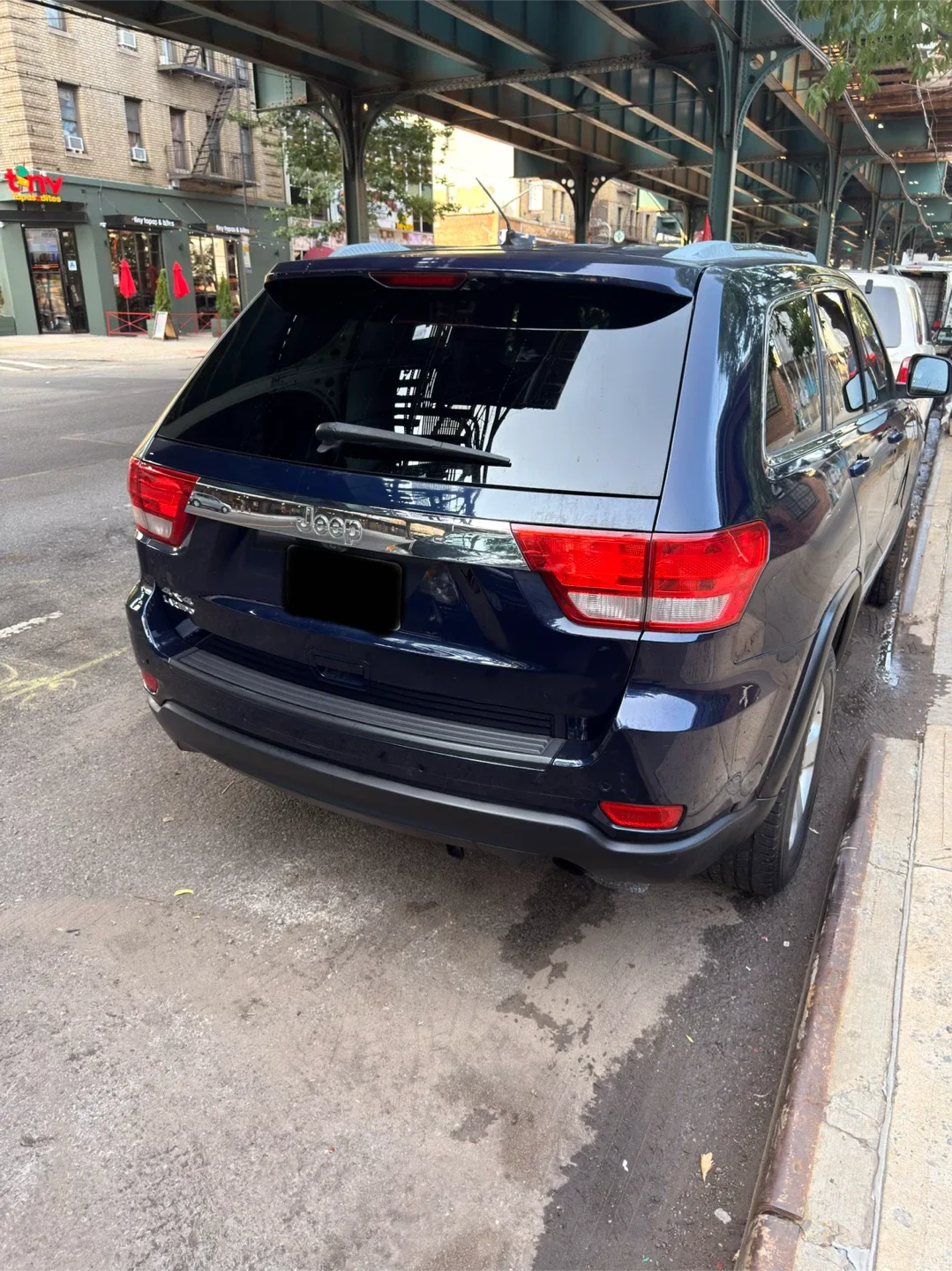 2012 Jeep Grand Cherokee 4X4 LAREDO image indicator(9)