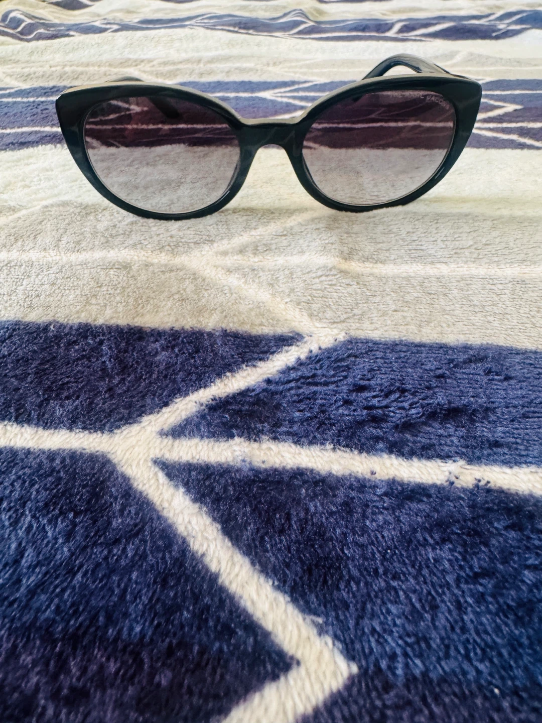 The Marc Jacobs Black Sunglasses - photo 2