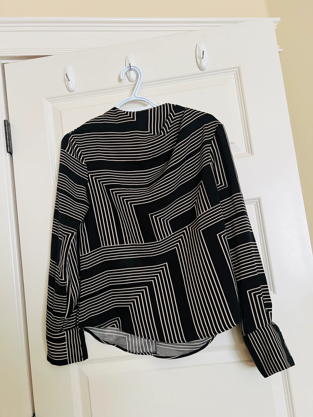 H&M White Geometric Print Blouse - photo 2