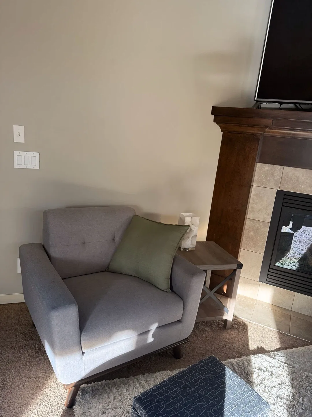 Living Room Set - Sofa, Loveseat, and Armchair image indicator(4)